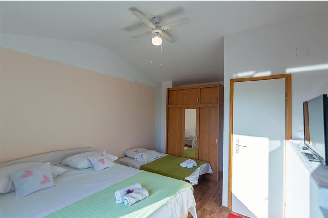Villa Honey House à Grabovac  Extérieur photo